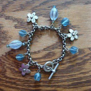 Vintage 1990s powder blue flower charm bracelet